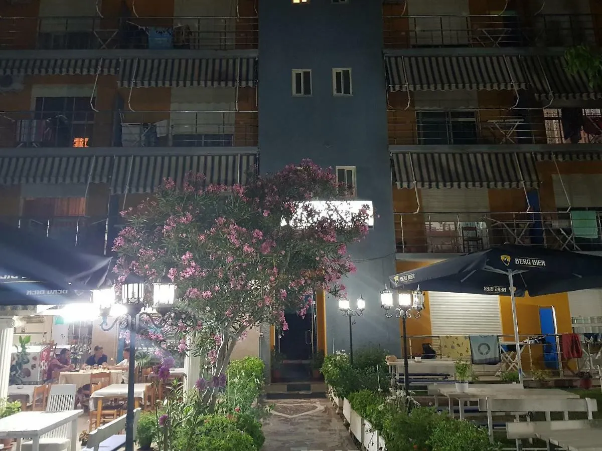 ספילה Hotel Restorant Luani